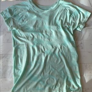 Athleta momentum tee